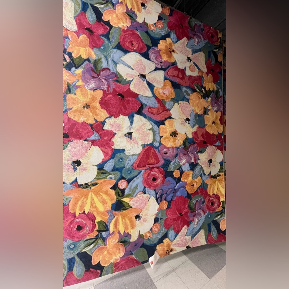 Brand new rug 7’10 by 11’2